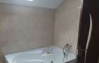 Vand casa cu 5 camere in Platoul Cornesti