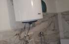 Chirie casa cu teren 5 camere, 1 baie, o bucatarie