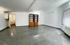 Spatiu Comercial cu vad si vitrina, Vasile Aron - 1