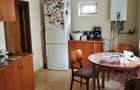 Km 4-5 - Casa renovata, situata in centrul cartierului - 9