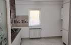 Apartament 3 camere de vanzare Roman - 4