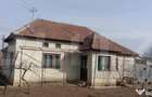 Casa cu 3 camere, bucatarie si baie, 105 mp ?i un teren de - 7