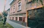 Vand casa in zona centrala