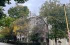 apartament 3 camere decomandat, 2 bai, 2  balcoane,centrala gaz,parcare, 99000 e