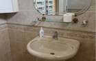 Vand spatiu comercial ?i casa de locuit - 7