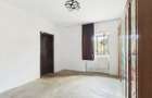 Conac rustic cu 7 camere in Covasant si teren 9 ha