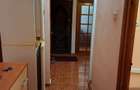 Apartament cu 3 camere decomandat în Romanești
