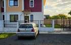 Proprietar ofer spre vanzare jumatate de duplex cu 5 camere in SACALAZ