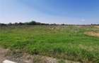Teren intravilan 4800 mp 23m latime acces asfalt ambele capete Lac 5 - 6