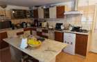 Proprietate spatioasa de vanzare in Gaesti, Dambovita - ideala pentru - 10