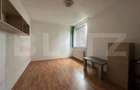 Apartament 2 camere, bloc cu lift, izolat termic, etaj 3, De - 3