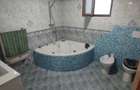 Casa cu etaj, 240 mp, an 2008,gradina 1000 mp. - Chisineu-Cris
