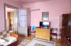 Casa renovabila cu 2 spatii comerciale, 416.6 mp, teren de 781 mp, zona Micro I - 12