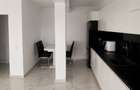 Inchiriez apartament 58mp, 2 camere, gradina si piscina - 1