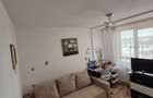 Vand apartament 2 camere, decomandat.