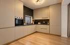 Casă de închiriat Tunari AeroCity, 3 dormitoare, 3 băi, curte 400m