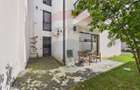 Apartament la parter ce are curte proprie , 2 camere in Bloc nou - 16