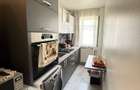 Apartament cu doua camere , zona Velenta