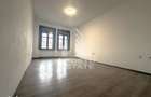 Apartament cu 2 camere,situat la un parter foarte inalt, zona Iosefin - 9