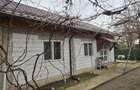 Casa de vanzare + livada pruni