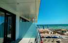 Studio spațios cu balcon mare și vedere laterală la mare în Tomis Vila