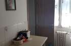 Inchiriez apartament decomandat metrou costin georgian - 2