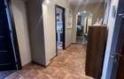 De vanzare: Apartament cu 3 camere ,2 holuri,bucatarie ,baie si balcon (70 mp) Piatra Neamt, Str. Darmanesti
