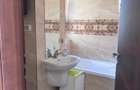 Inchiriez apartament cu 3 camere , 2 bai , complet mobilat si utilat in blocul Iris 3 - 7