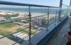 De inchiriat apartament 2 camere mobilat , liber, incalzire cu gaze, parcare gratis, zona Summerland