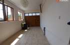 Casa individuala cu 4 camere - zona Crisan | 2 corpuri de cladire - 12