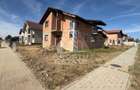 Casa individuala de vanzare la rosu Giarmata