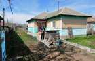 Teren cu casa suprafata totala 824 mp  - 2
