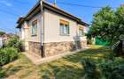 De vanzare casa cu 3 camere pivnita garaj si 508 mp teren in Sibiu - 2
