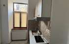 Vand apartament cu 2 camere ,2 boxe ,parcare curte interioara renovat
