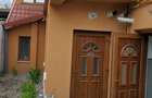 Vand 3 studiouri, 4 camere cu bai proprii ?i bucatarie comuna, toate situate in aceea?i cladire - 2
