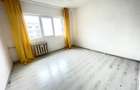 Apartament cu 2 camere de vanzare, et. 3, bloc 1986, zona Nord - 1