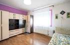 Casa cu 300 mp de teren , acces auto si dublu front in Nufarul