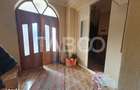 Casa 5 camere 374 mp utili + Anexa 75 mp in punctul 0 al Fagarasului - 1