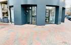 Showroom stradal cu trafic intens /Proprietar
