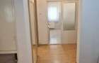 De vanzare apartament 3 camere decomandat
