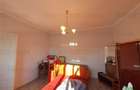 Colt de rai la tara doua case renovate cu baie, livada si vita de vie