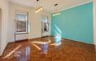 Apartament ultracentral, 3 camere, ideal atat ca locuinta, cat si pt birouri