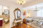 Vilă Renovata Unirii | 150 mp | 8 Camere | P+1+M