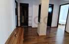RECO Apartament renovat cu camere Decomandat cu lift