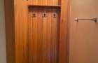 Apartament 3 camere decomandat, insorit, lift, etaj intermediar V.Aaron
