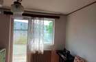 VAND ap. 2 camere, decomandat, centrala, balcon, termopane, usa noua.