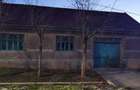 Casă cu 4 camere în Slatina-Nera - 1