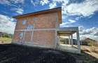 Casă individuală la roșu – 130 mp utili, teren 440 mp, drum privat