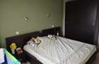 Inchiriez apartament 3 camere - 4