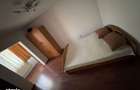 Inchiriez apartament 3 camere - 4